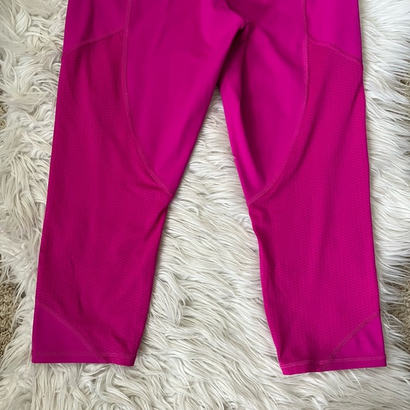 {Athleta} Mesh Contender Capri Leggings In Powerlift Pink - Womens Small Petite - Picture 8 of 10
